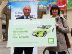 Wochenende mit E-Auto: Frau Gabi Wagner mit DI Christian Purrer (Energie Steiermark)