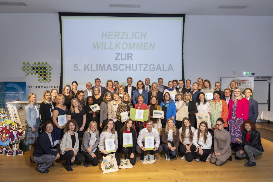 Gruppenfoto mit allen Geehrten Gruppenfoto mit allen Geehrten