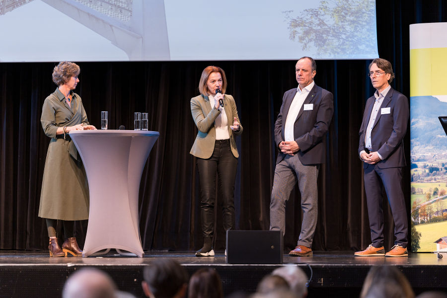 Begrüßung und Eröffnung