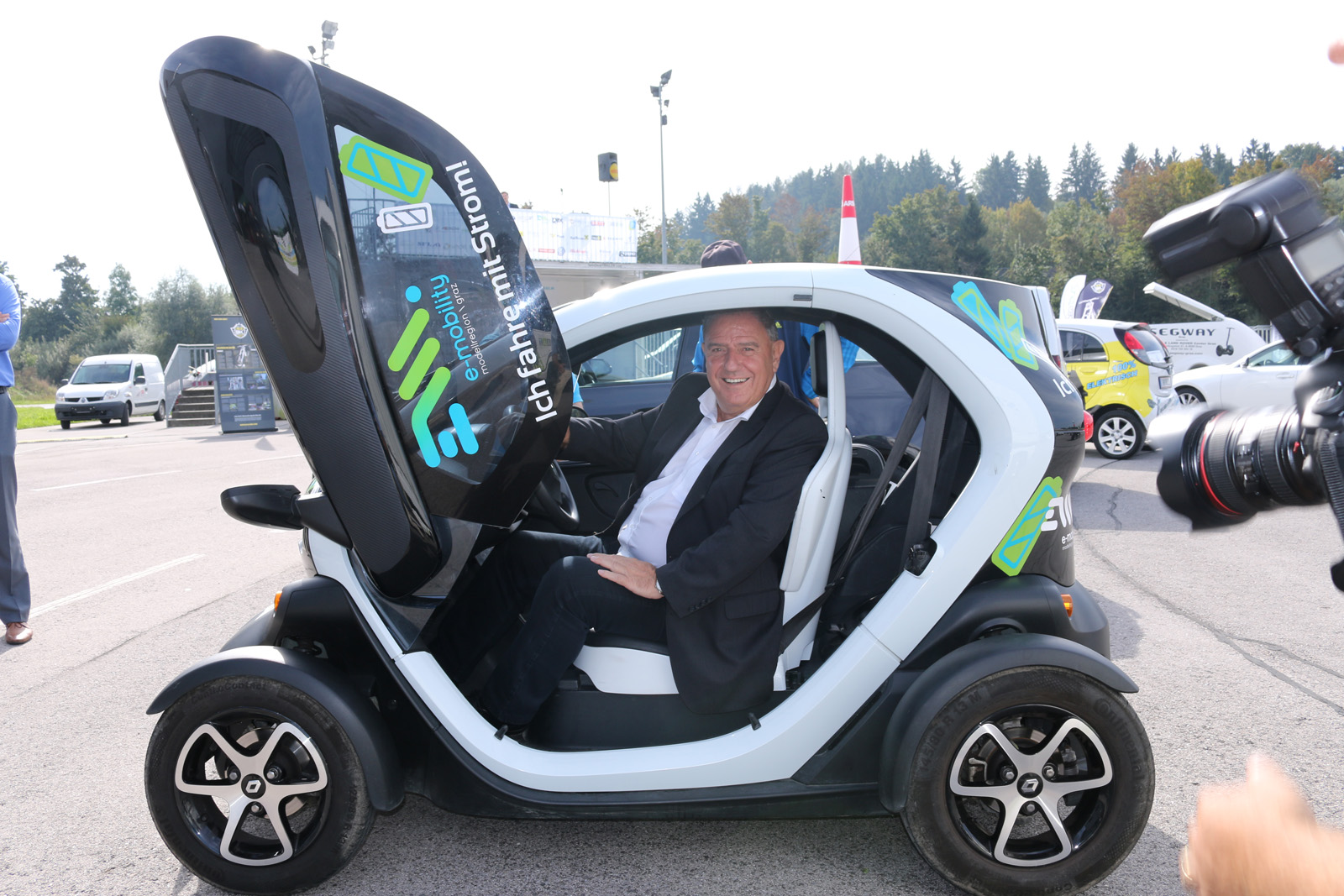 Am Bild: LH-Stv. Siegfried Schrittwieser