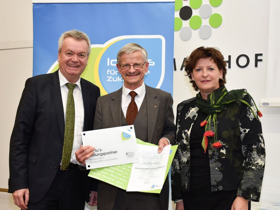 LR Lang und LRin Lackner mit Vertretern des Energieforum Lipizzanerheimat