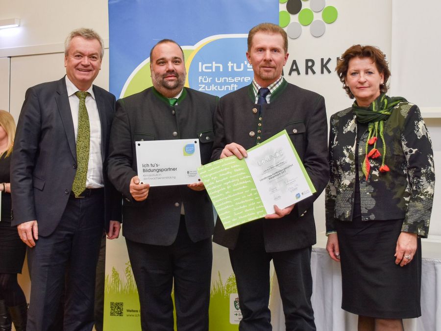 LR Lang und LRin Lackner mit Vertretern des Ländliches Fortbildungsinstitut Steiermark LFI