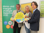 Singen für den Klimaschutz. (GF Rieberer, Mag. Gössinger-Wieser und DI Thyr (v.l.) © Land Steiermark/Umgeher Singen für den Klimaschutz. (GF Rieberer, Mag. Gössinger-Wieser und DI Thyr (v.l.) © Land Steiermark/Umgeher