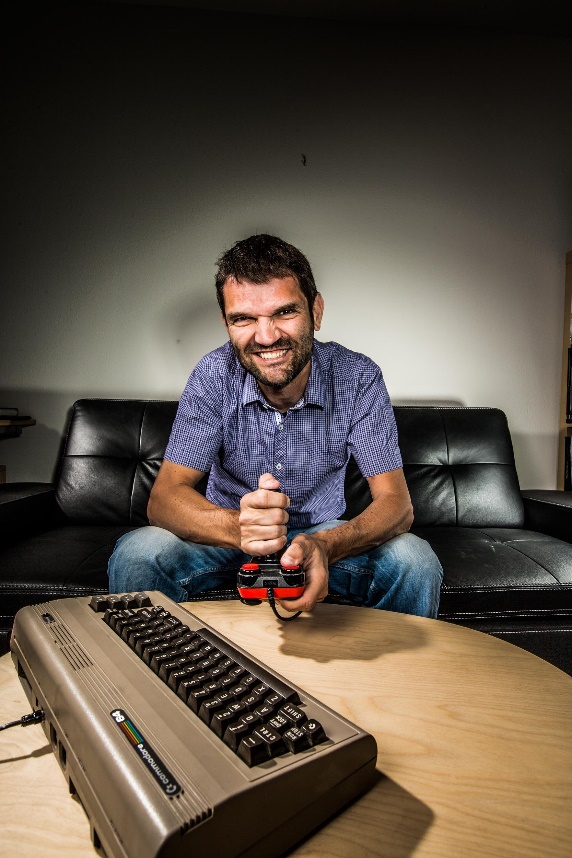 DI Dr. Mario Herger, Autor und Technologietrendforscher, wird beim Energiecamp direkt aus dem Silicon Valley vortragen. DI Dr. Mario Herger, Autor und Technologietrendforscher, wird beim Energiecamp direkt aus dem Silicon Valley vortragen.